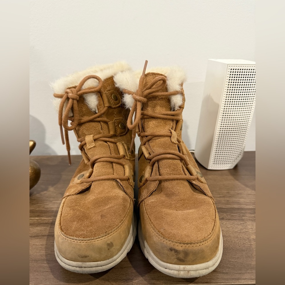 Sorel Brown. Suede boots woman's